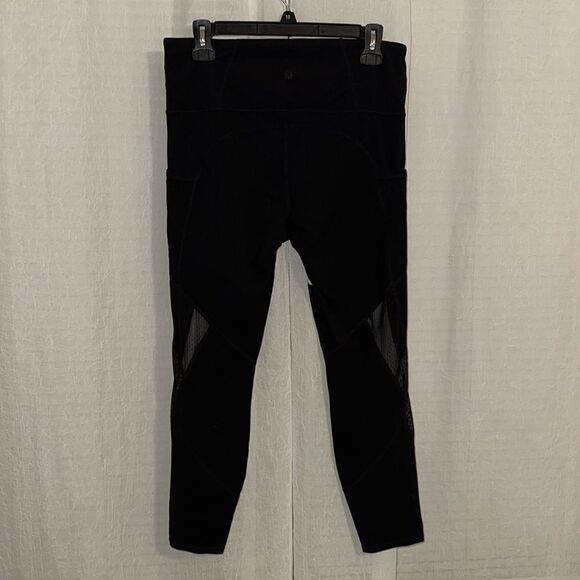 Athleta L 24” Black Ivory Floral Mesh Cropped Workout Leggings with Pockets - Picture 5 of 15